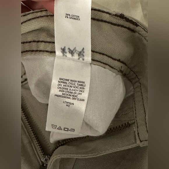 ✨NWT✨ Cabela's: Women’s Lifestyle Collection Pants- Size 10 - Picture 11 of 11